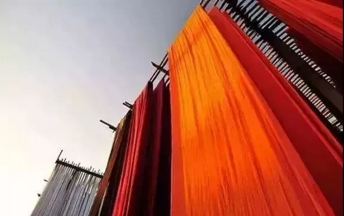 耐強堿消泡劑